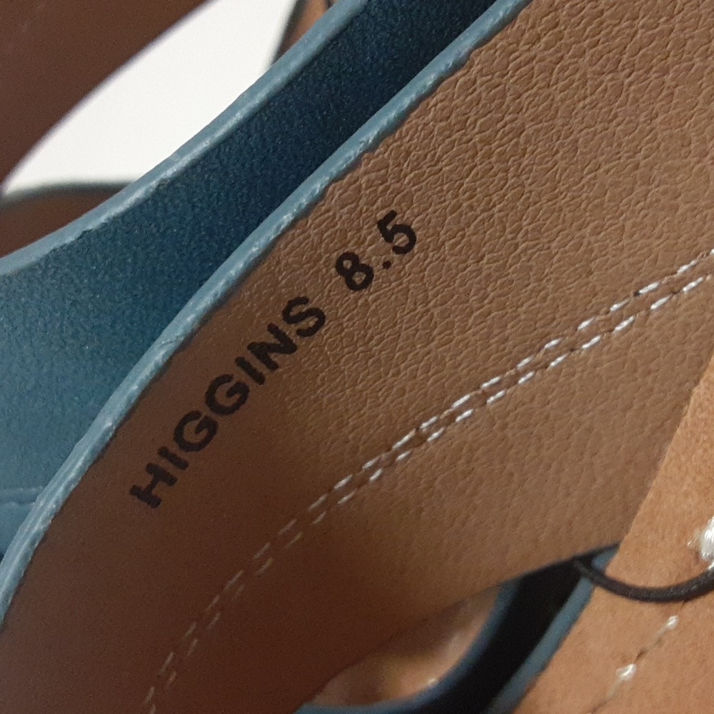 G.C. shoes. Blue sandals with flowers. New with tags. - Picture 8 of 12